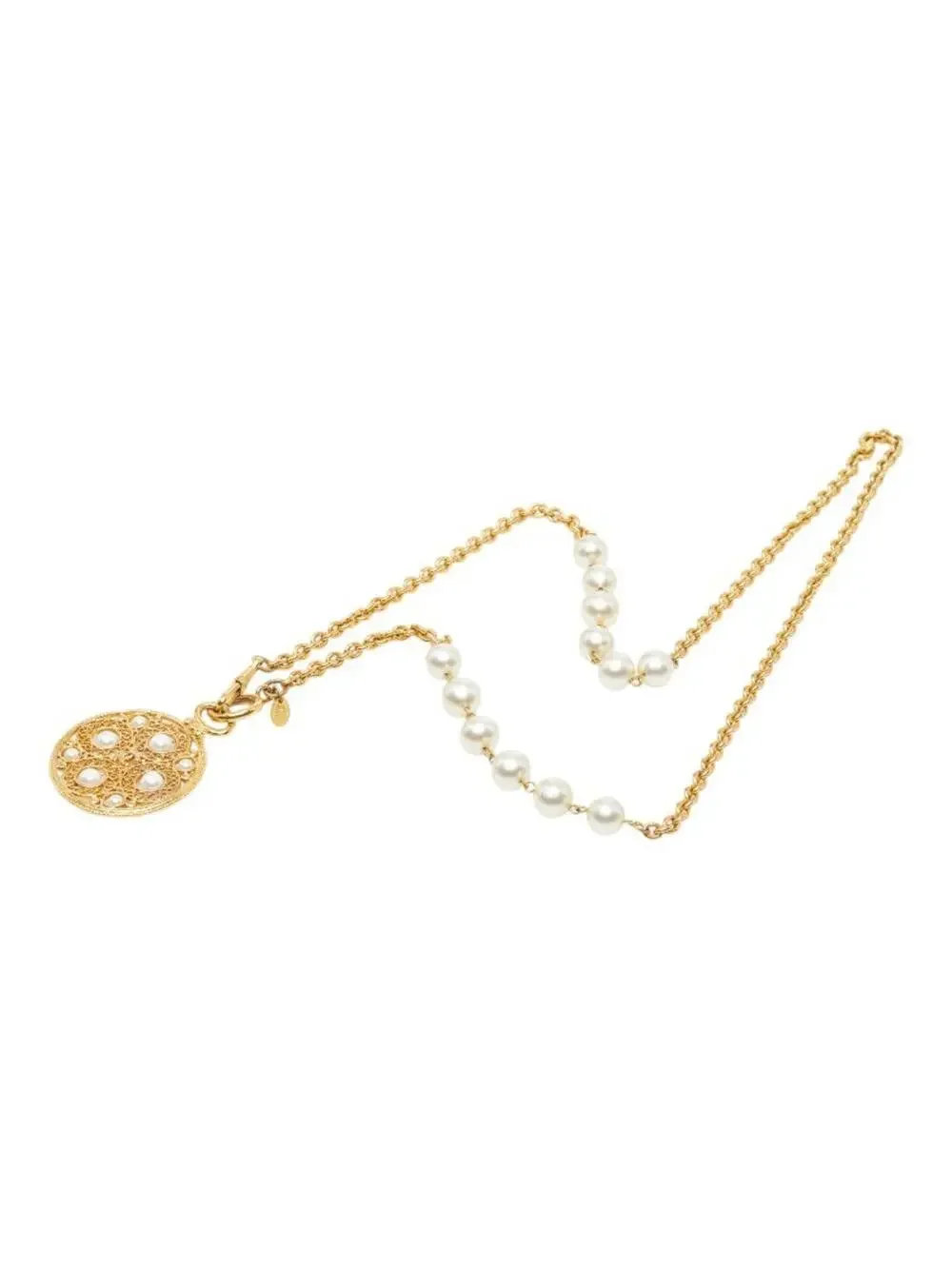 CHANEL elevate your